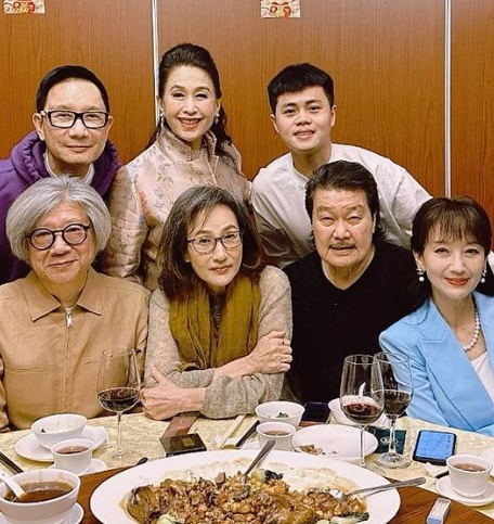 趙雅芝70歲大壽,與好友劉培基、王玉環及前新聞主播葉雅媛等一同慶祝生日