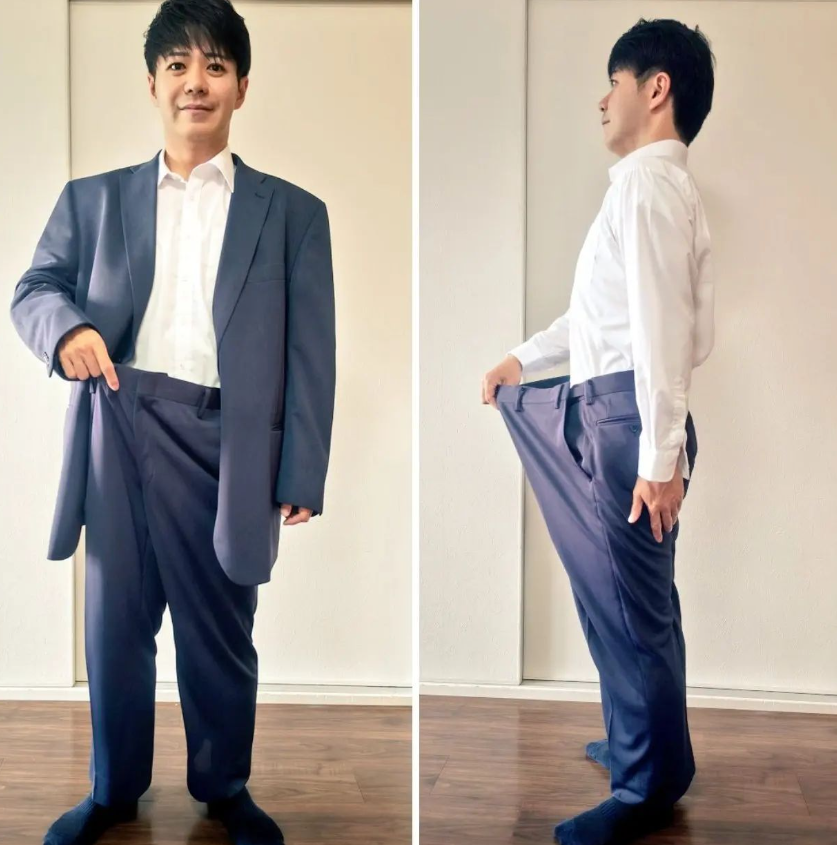 上畠寛弘展示減肥前所穿的褲子。(上畠寛弘IG)