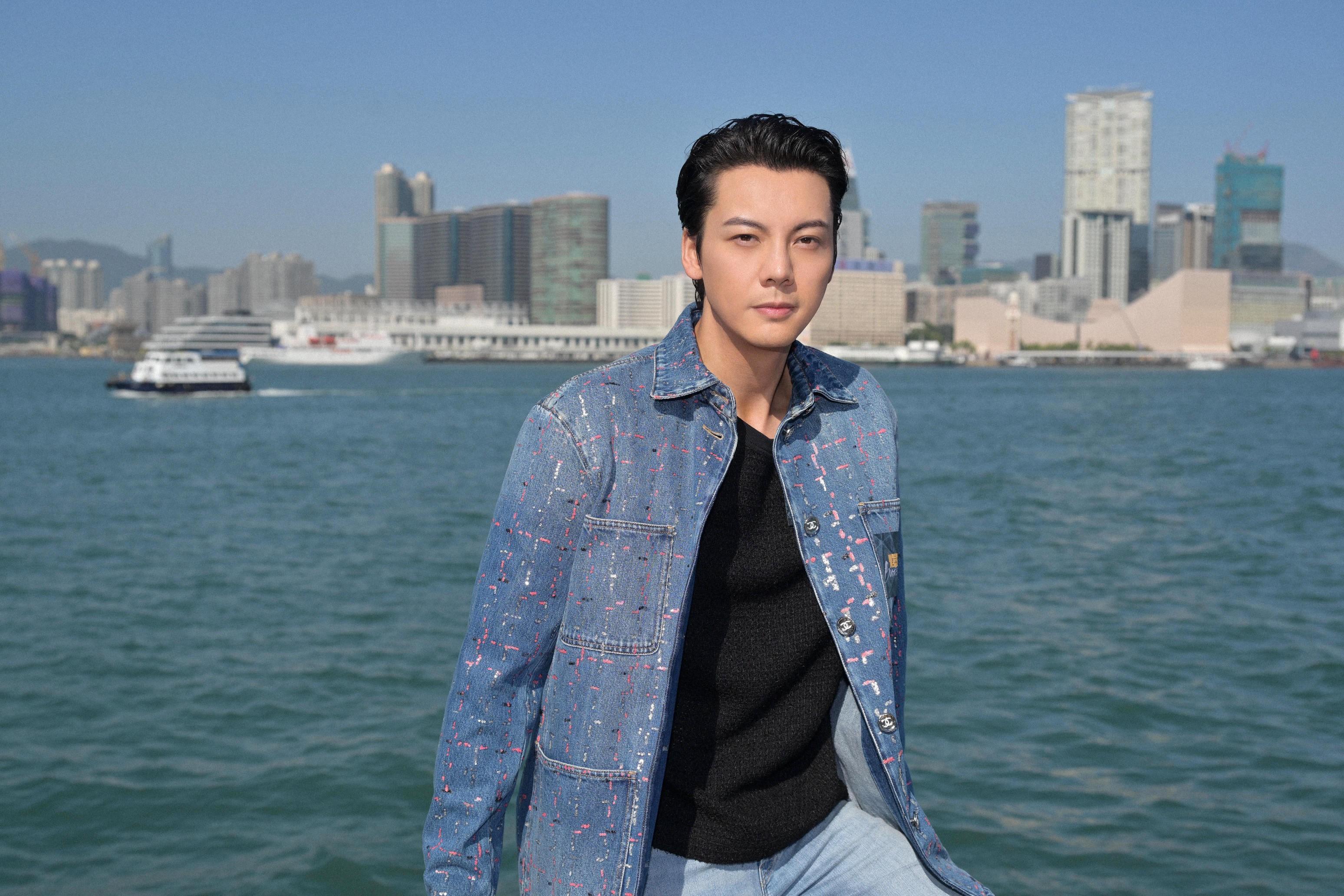 陳偉霆難得留在香港,明天將與家人慶祝生日。