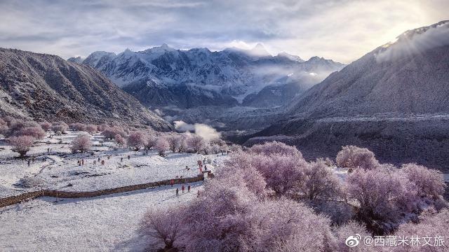 雅魯藏布江大峽谷是青藏高原最大的水汽通道。(圖片來源:西藏米林文旅@微博)