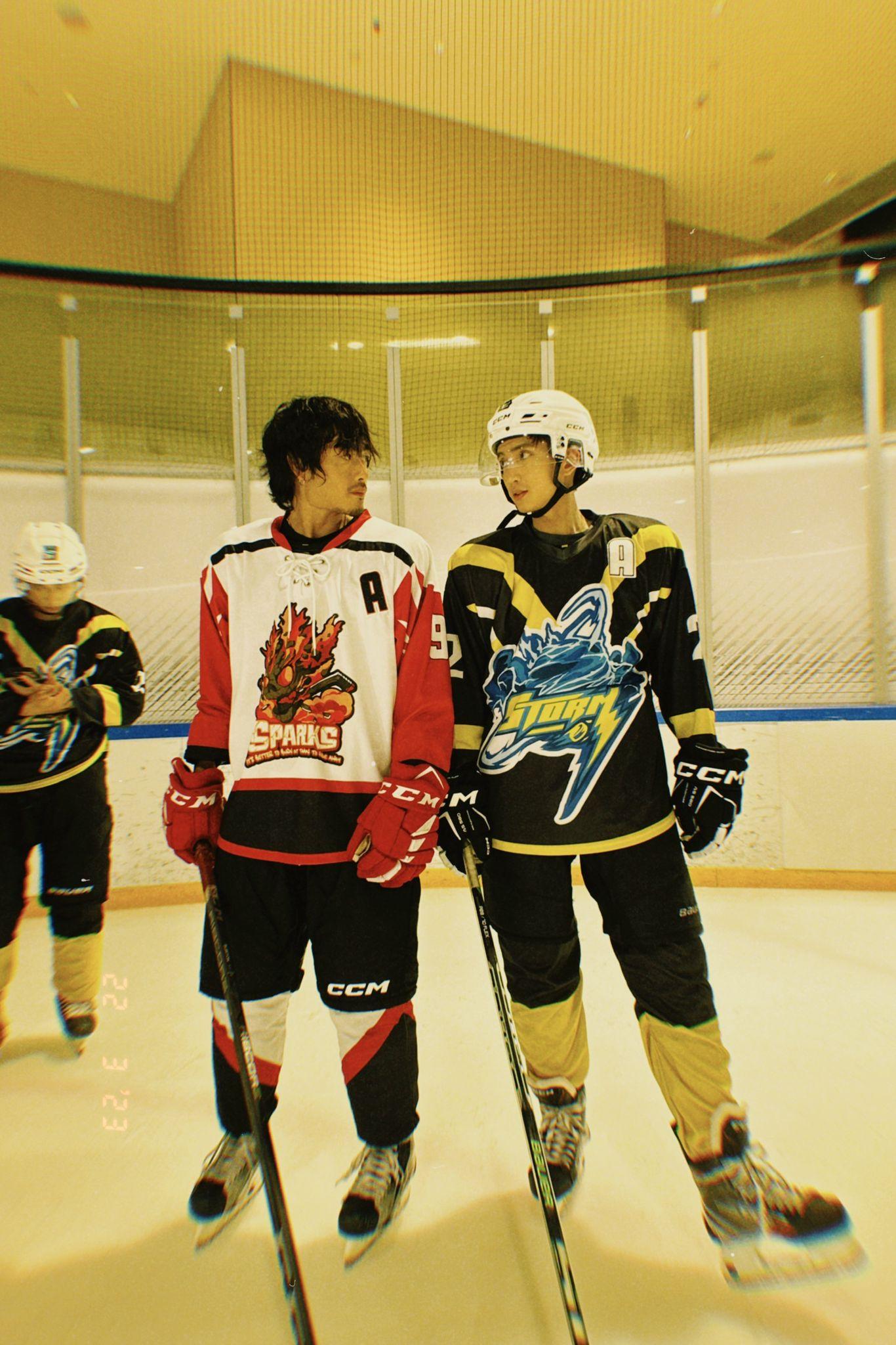 黃溢濠在《冰上火花》中飾演「老黎」黎友誠。