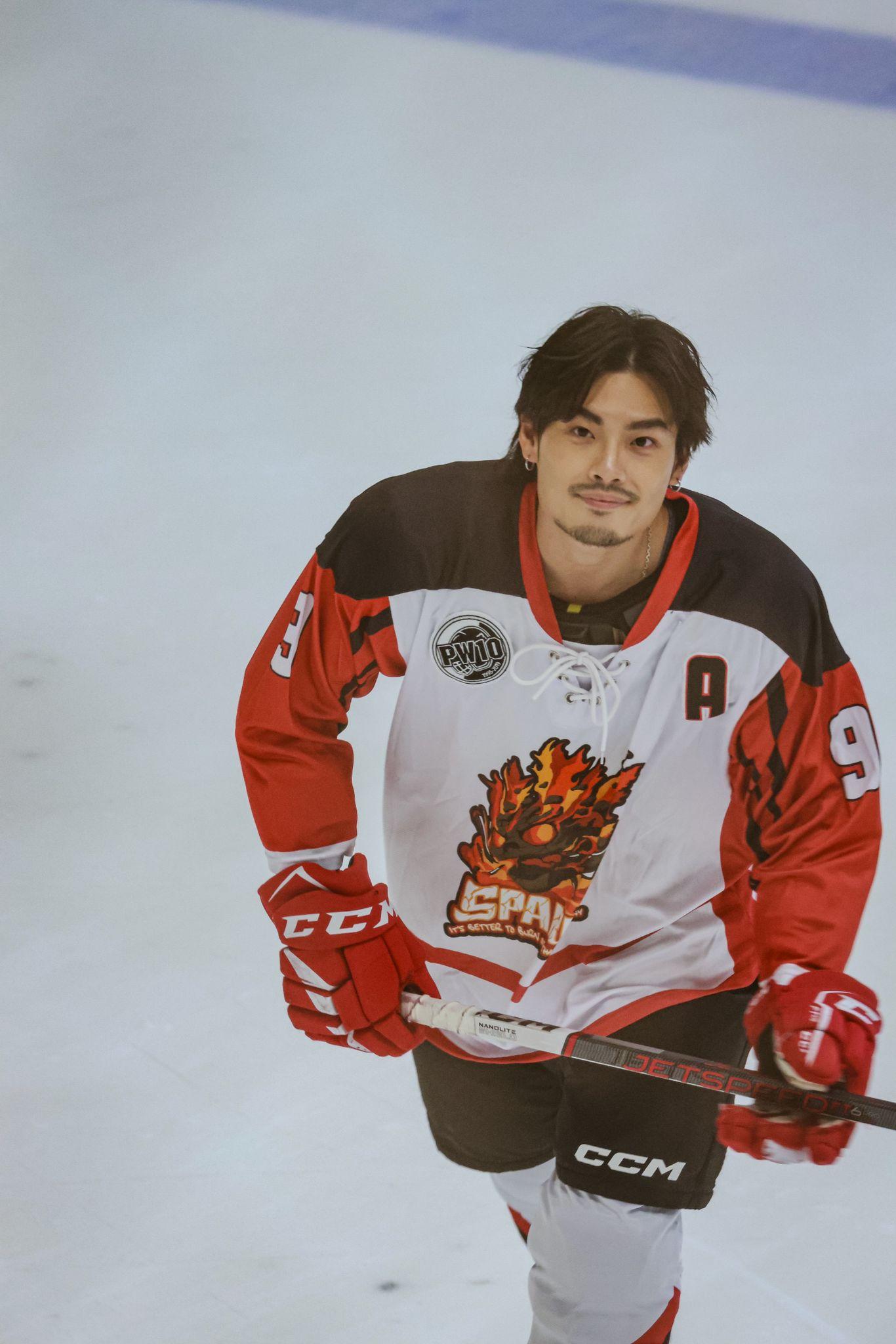 黃溢濠在《冰上火花》中飾演「老黎」黎友誠。