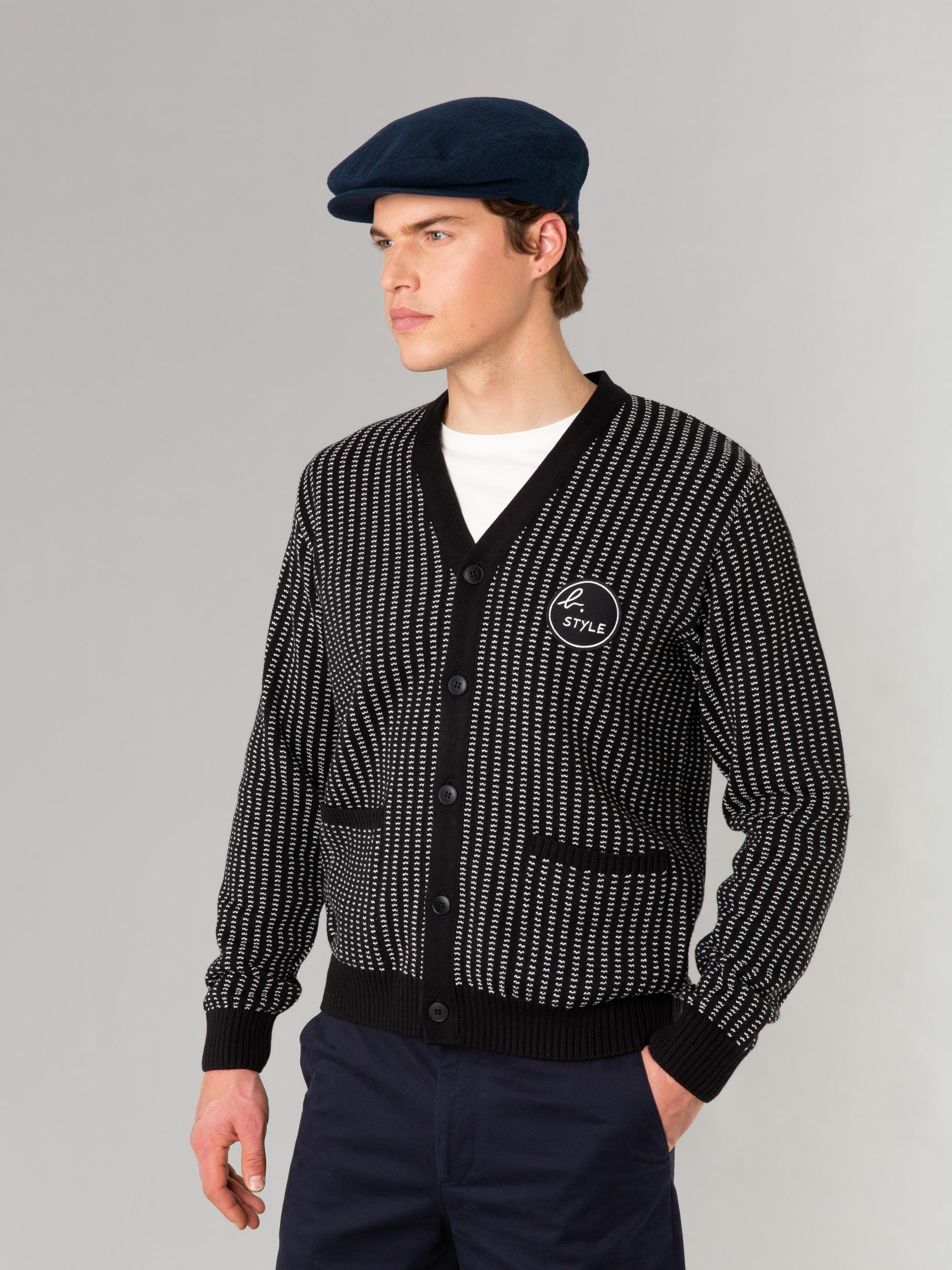 黑色和米色b. style字樣「Collège」外套|特價:HK$3,562 原價:HK$4,190