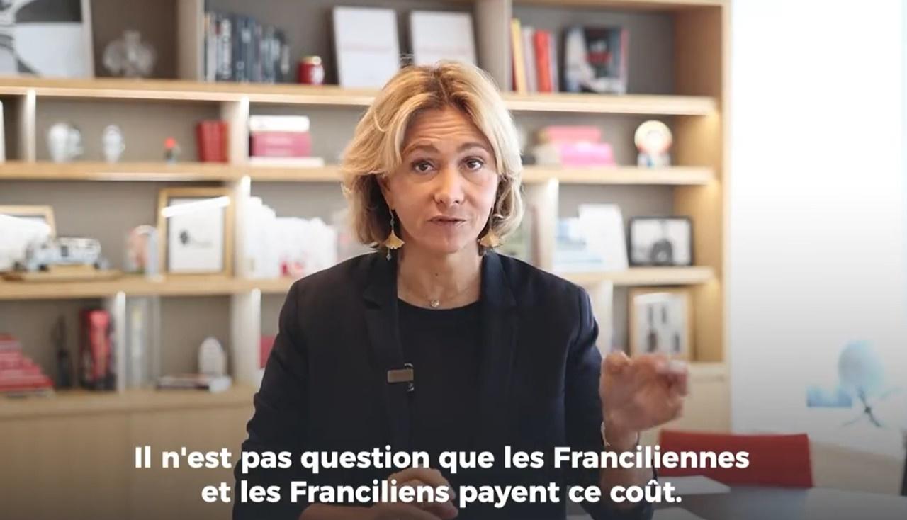 大巴黎區區長Valerie Pecresse深夜在社交平台X發影片表示,當地居民使用的年票和月票將不受這段期間加價影響。(X)