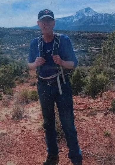 71歲登山客Rich Moore不幸身亡。(X)