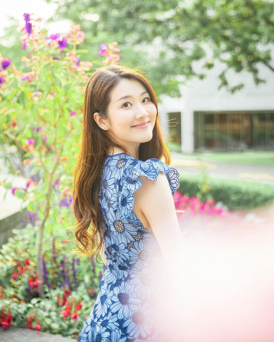 鄧佩儀為溫哥華華裔小姐2013年冠軍(鄧佩儀IG)