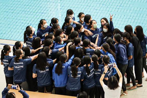 何助理校長認為,運動可以推動學生學習分配時間及養堅毅精神,校內廿多個運動團隊亦獲獎無數。