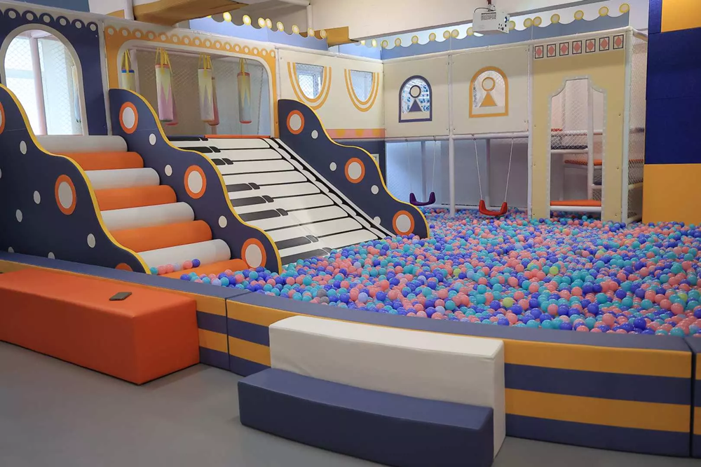 觀塘全新5,000呎室內遊樂場Cozy Play Town。