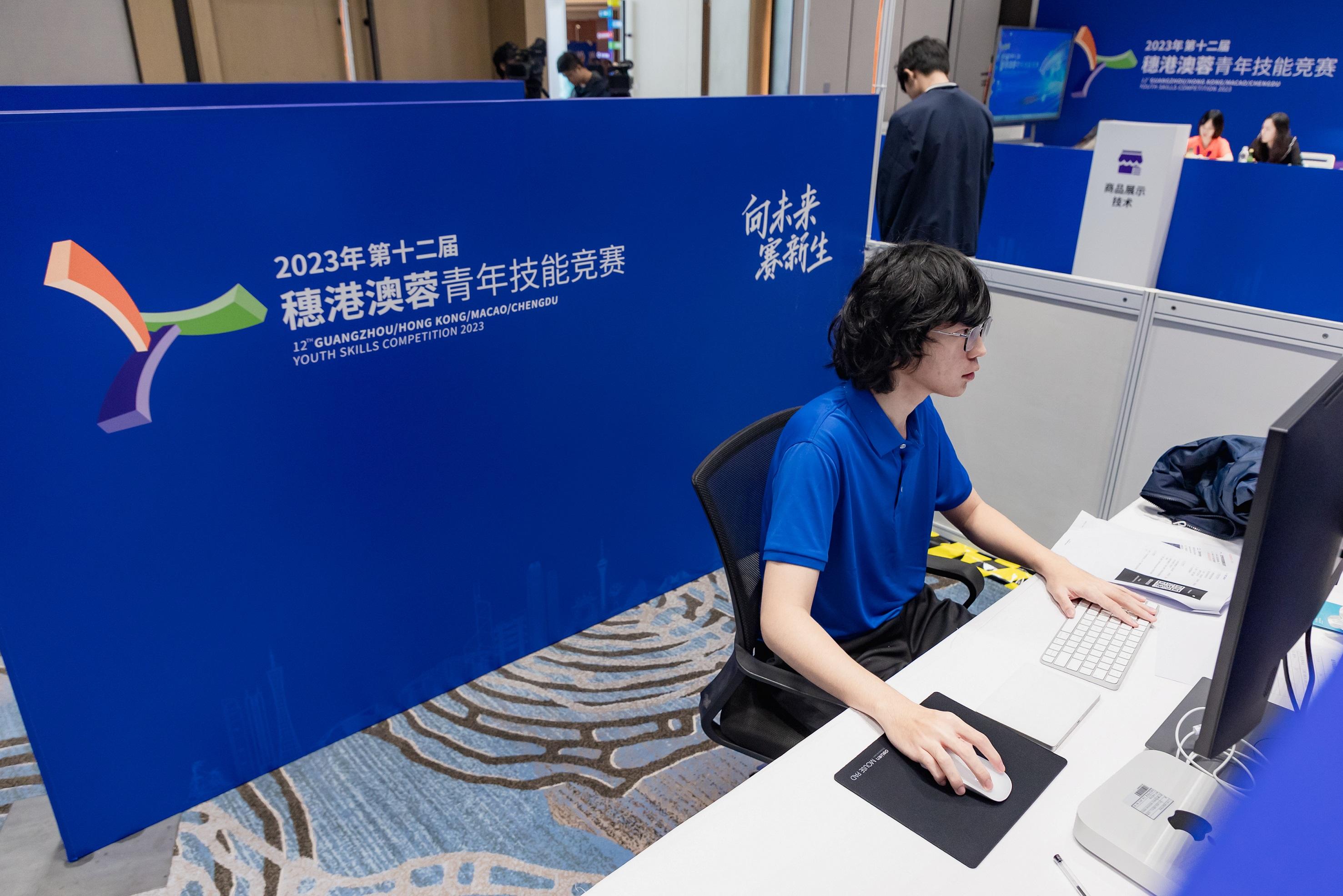 香港專業教育學院畢業生吳啟成勇奪金獎。(主辦方提供)