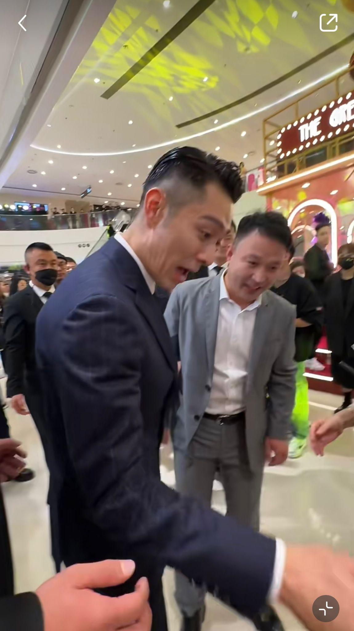 周柏豪內地出席活動排場勁 被記錯40歲以3字回應 網民大讚:玩得又EQ高