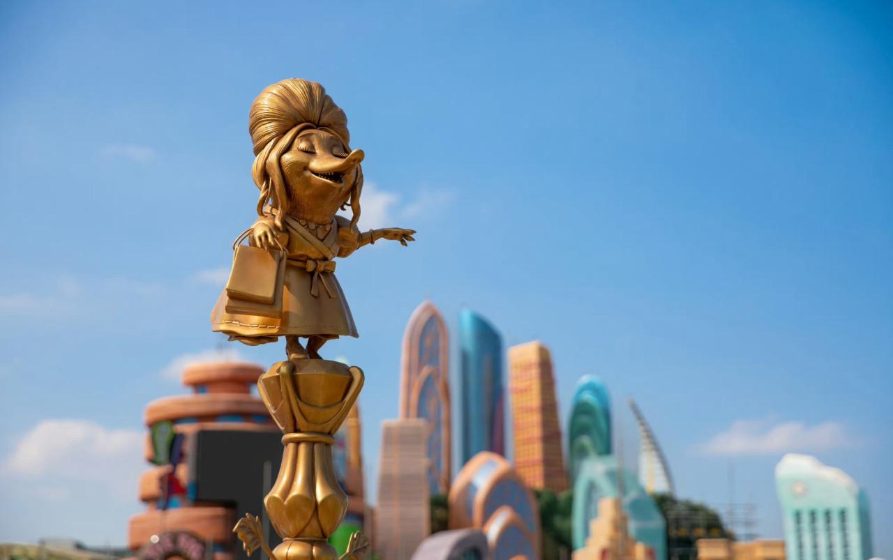 園區內重現了電影中的四個經典城區。