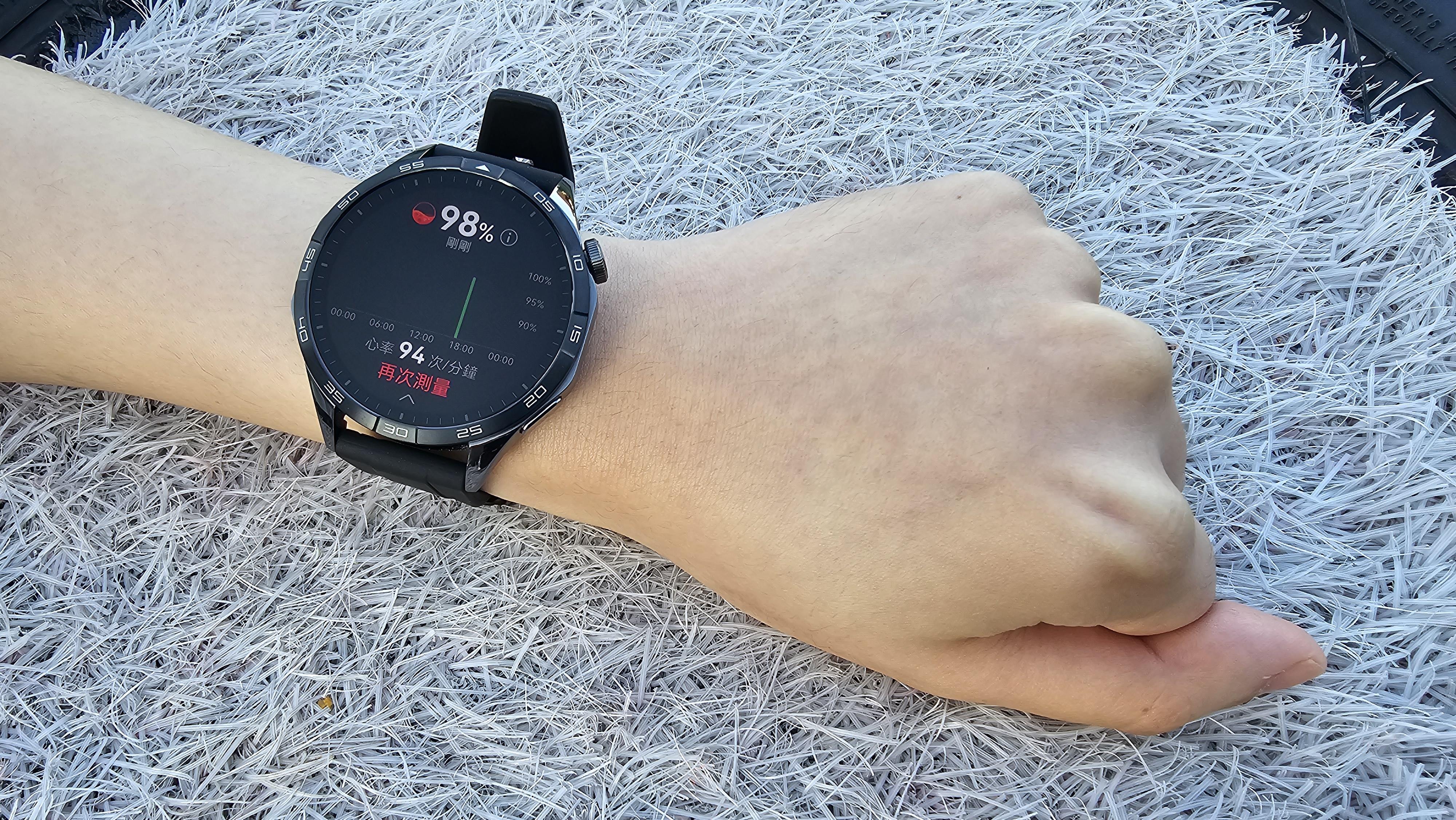 支援血氧含量檢測。