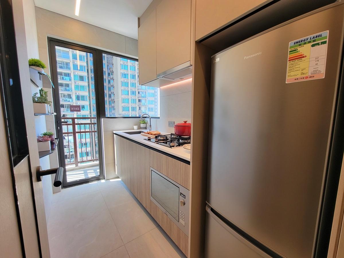 城軒示範單位|708呎三房交樓標準及連裝修一齊睇!主人房三邊大玻璃窗勁開揚|多圖