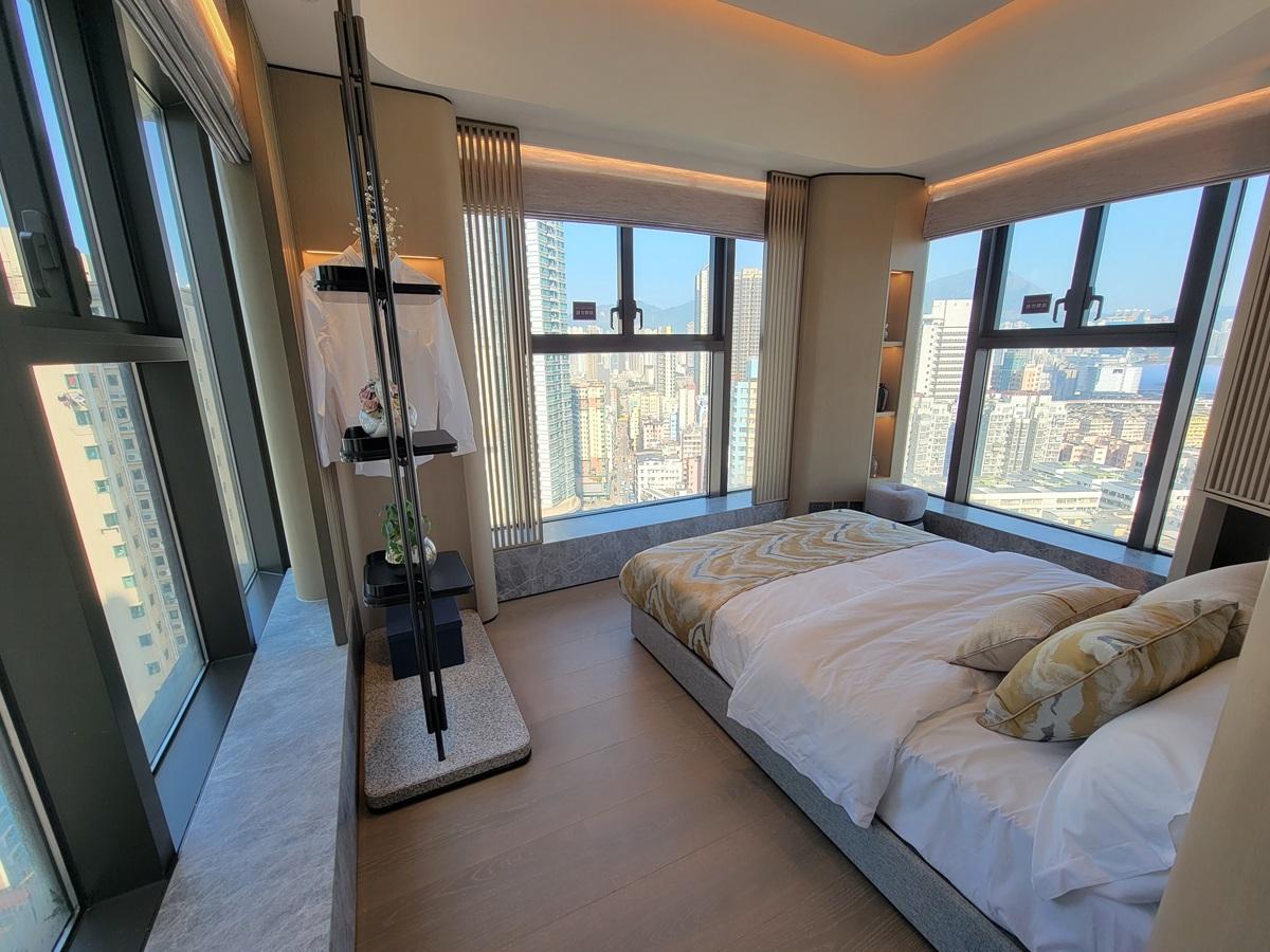 城軒示範單位|708呎三房交樓標準及連裝修一齊睇!主人房三邊大玻璃窗勁開揚|多圖