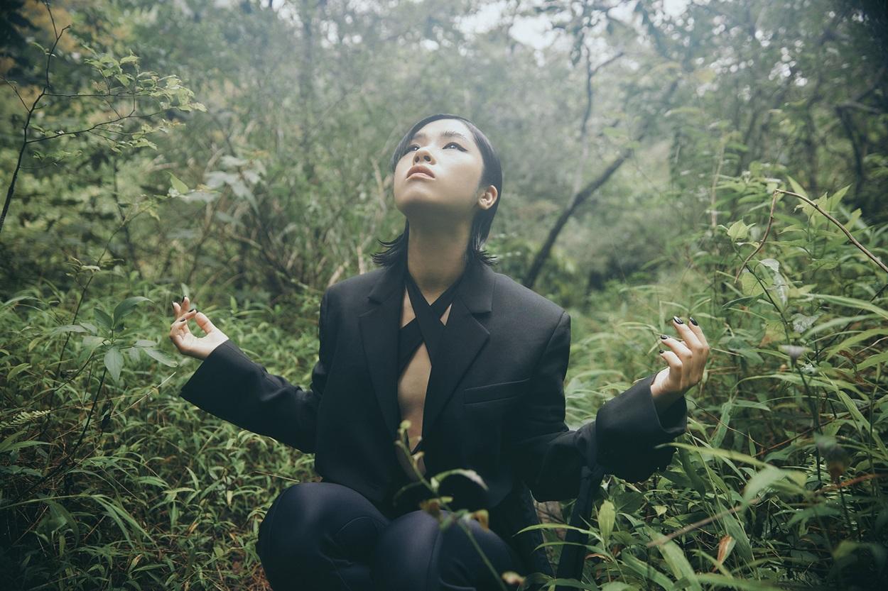 王嘉儀Sophy《Race of Faithft. YELLOW黃宣)》MV