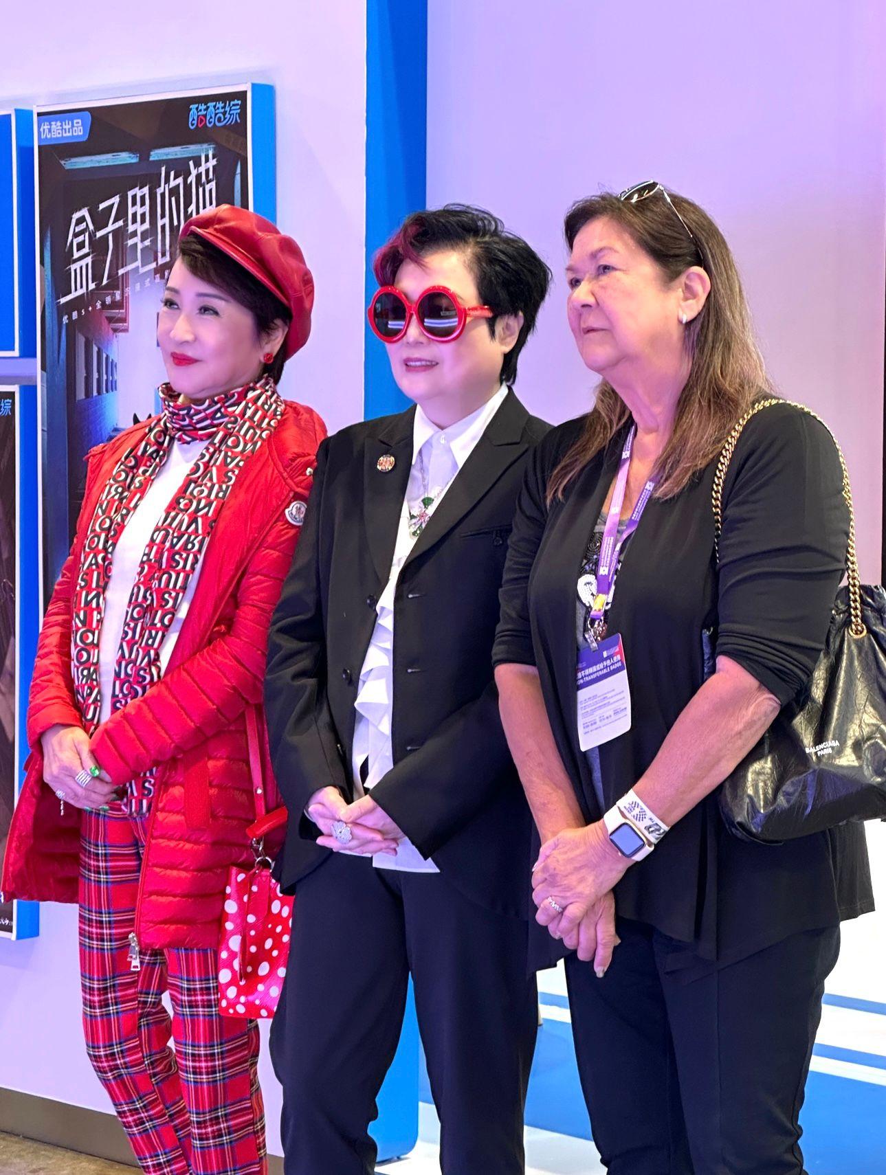 陳淑芬好友狄波拉和許冠傑太太也專程親臨現場支持。