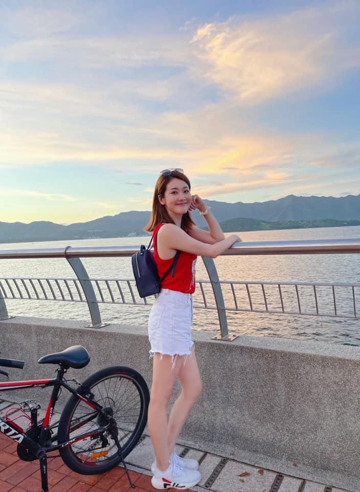 鄧佩儀為溫哥華華裔小姐2013年冠軍(鄧佩儀IG)