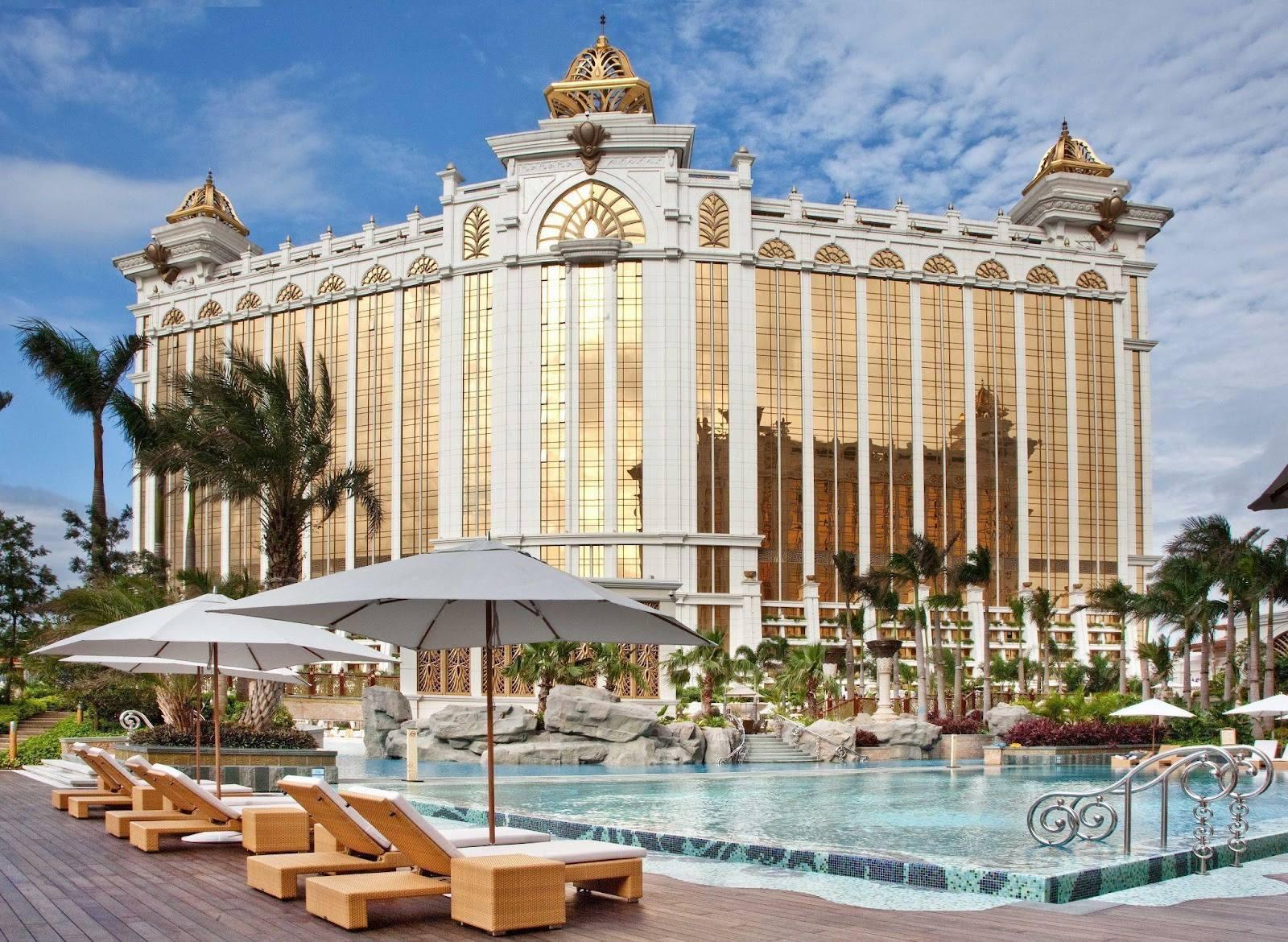 於Samsung網上商店買任何產品滿$12,000,你就可以獲得「澳門銀河TM」住宿禮券一張(價值$1,600)*