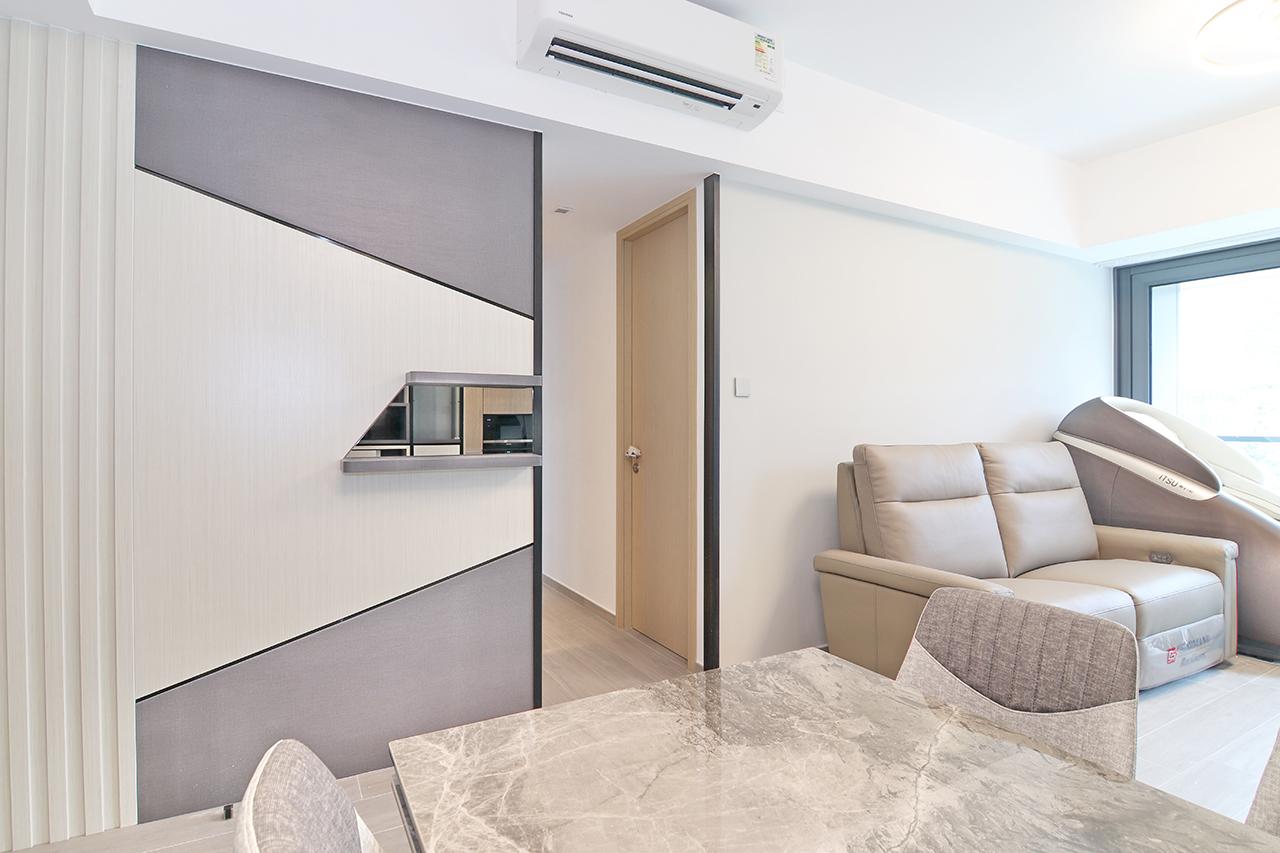 特色牆與電視牆均為不規則的幾何圖案,為室內增添獨特的個性