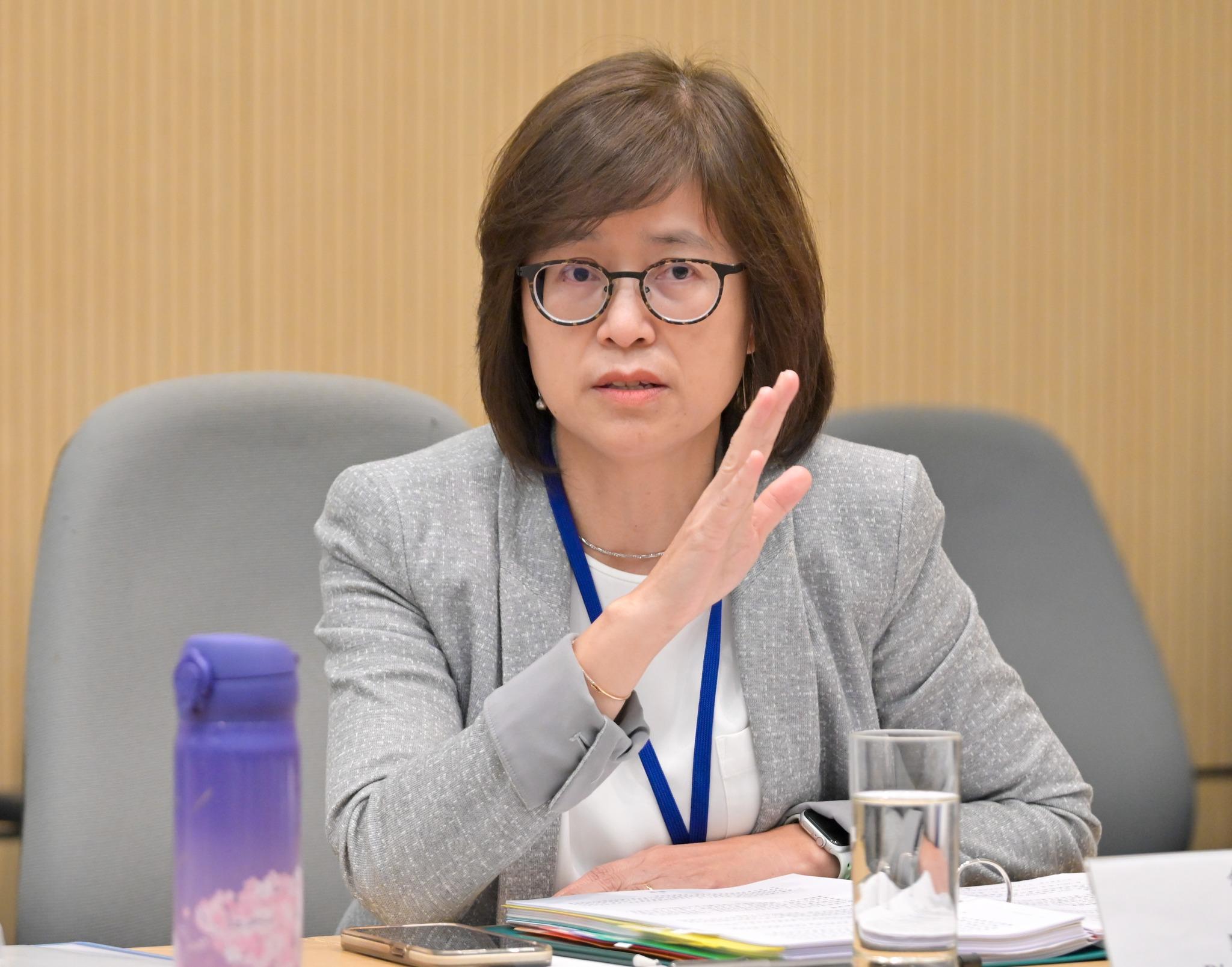 解決劏房問題工作組召開首次會議