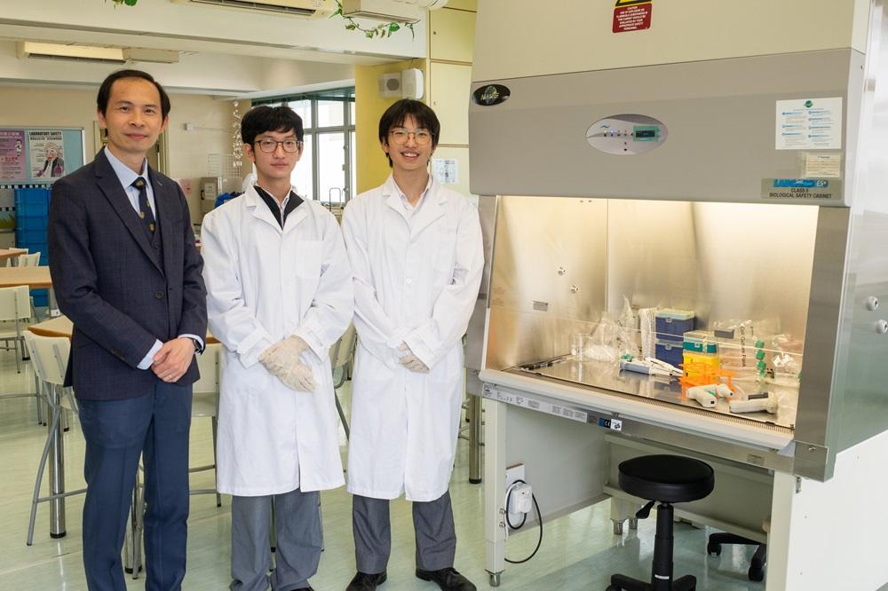 同學正在研究幹細胞科學。