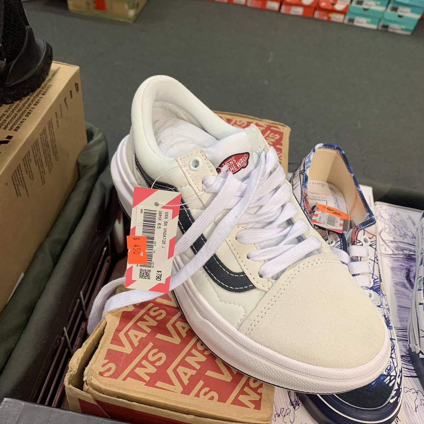 i.t 開倉|Aape, Carhartt, Chocoolate, Fingercroxx, Fivecm, Izzue, Musium Div.及 Obey等品牌男女裝服飾2件9折 買滿$1,200再單$100(附地址)