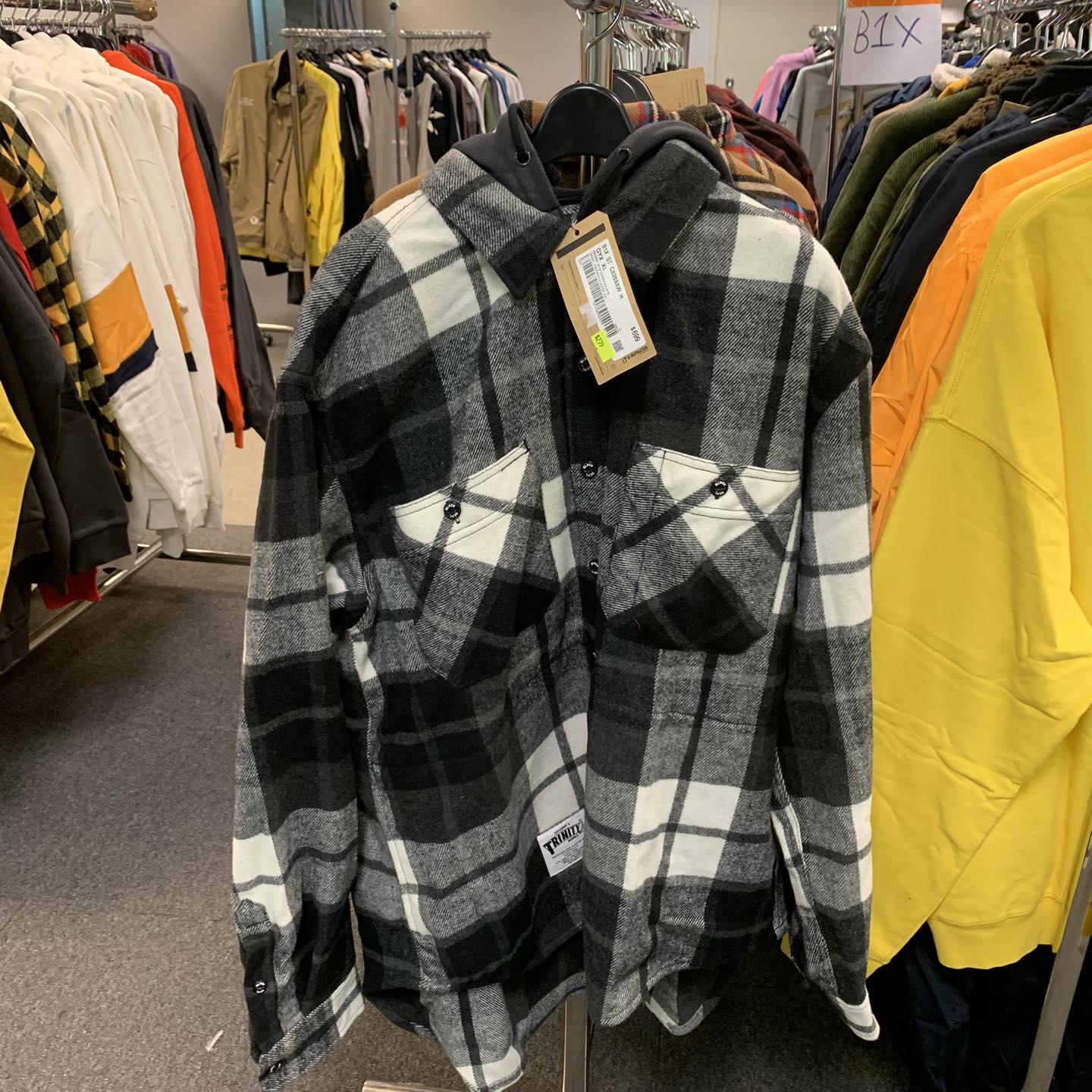 i.t 開倉|Aape, Carhartt, Chocoolate, Fingercroxx, Fivecm, Izzue, Musium Div.及 Obey等品牌男女裝服飾2件9折 買滿$1,200再單$100(附地址)