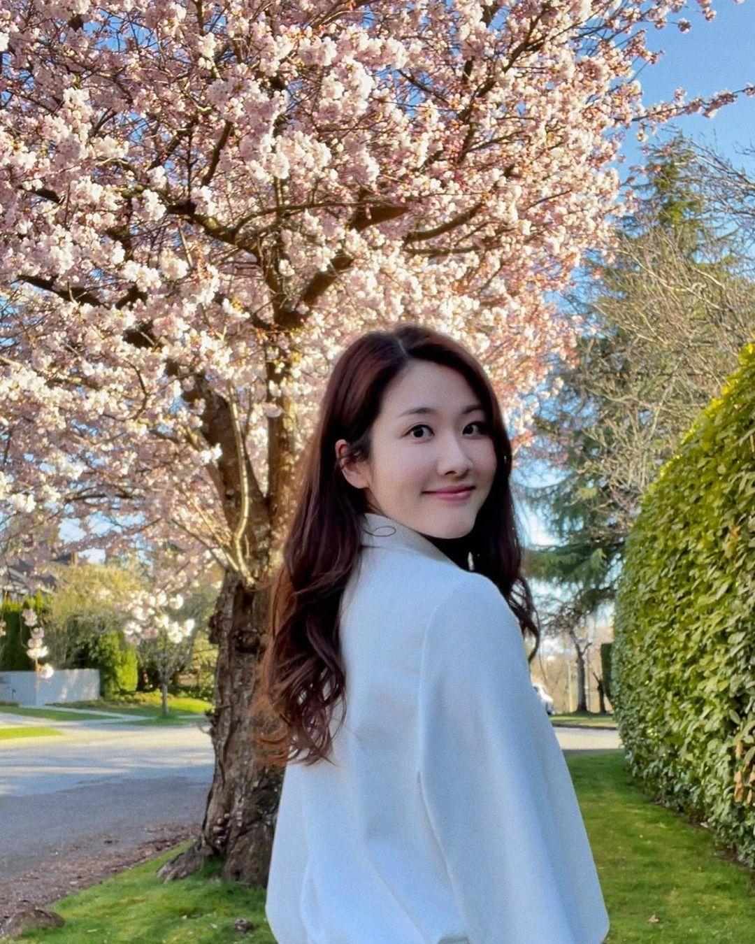 鄧佩儀為溫哥華華裔小姐2013年冠軍(鄧佩儀IG)