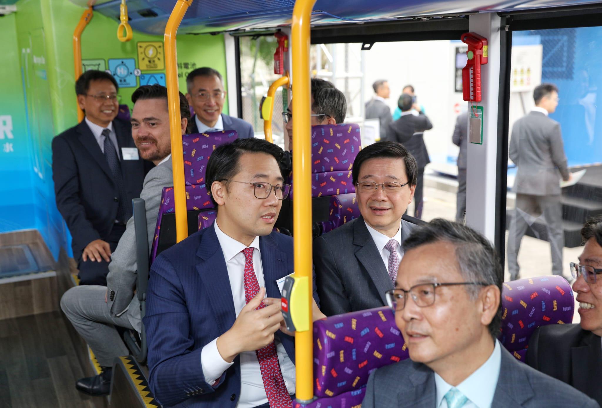 城巴引入全港首輛雙層氫能巴士及首個加氫站 最快明年1月行走九龍路線