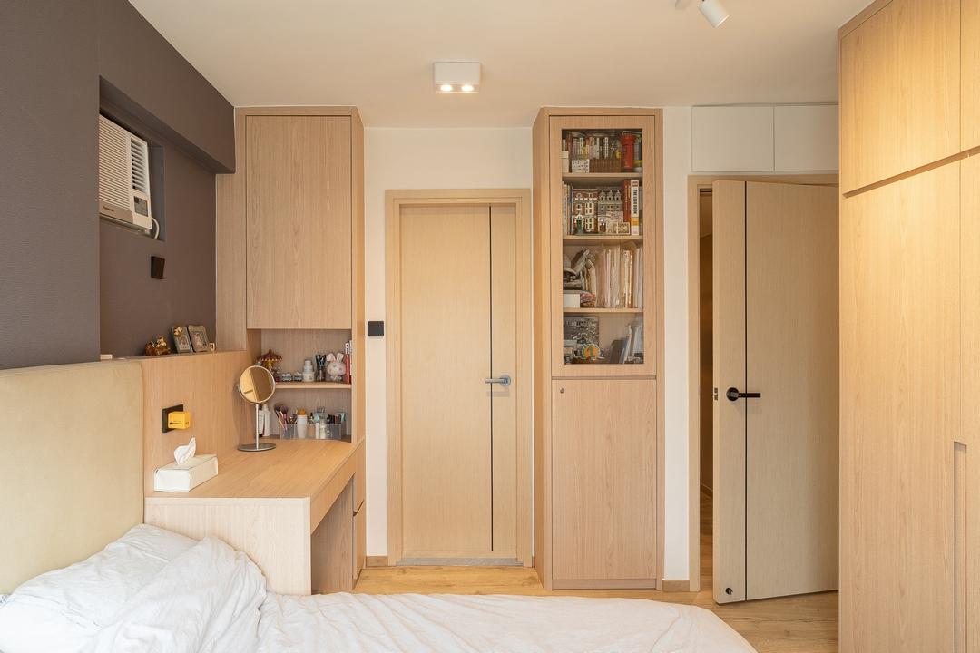 睡房多個靠牆的位置都安裝了儲物櫃增加收納空間