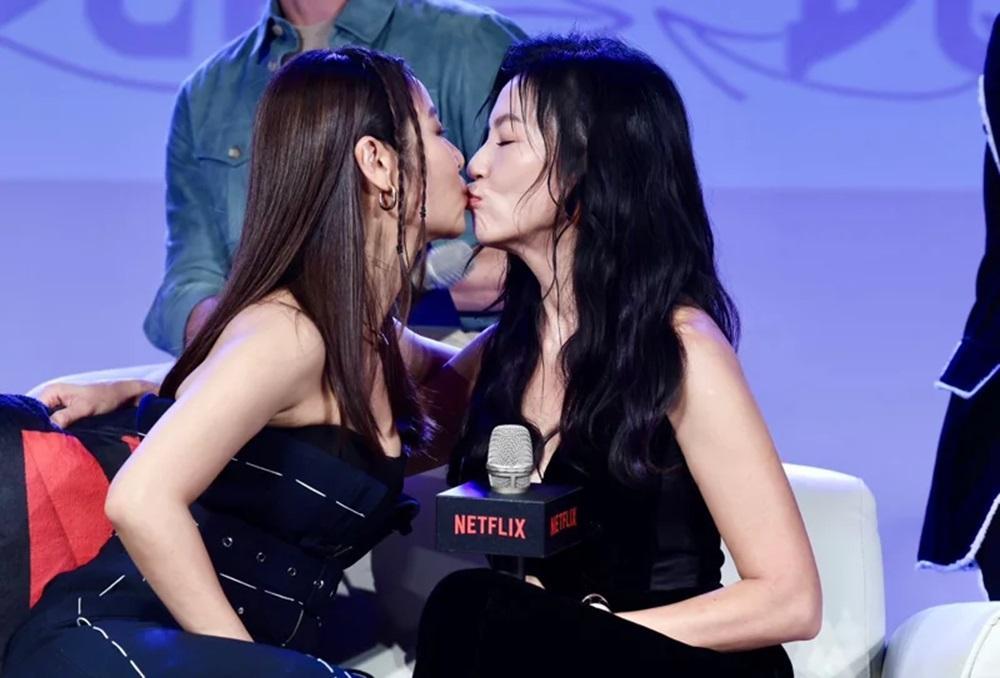 林心如與林熙蕾宣傳Netflix愛情影集《此時此刻》嘴咀