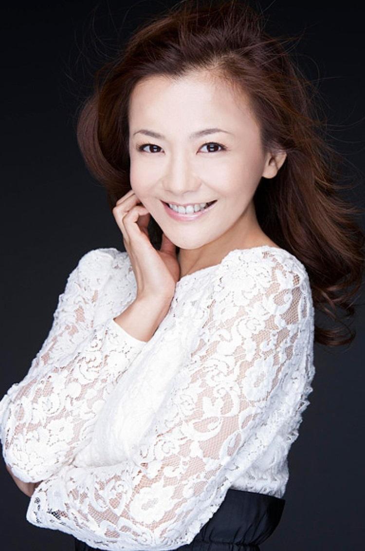 事業高峰期的朋美絕對是美人。