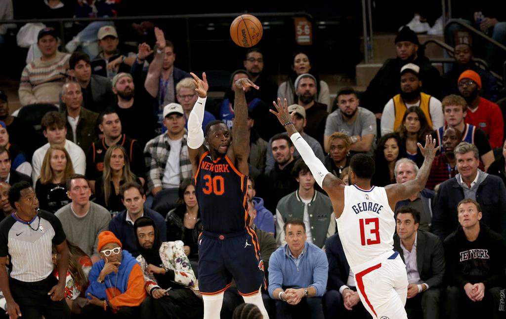 快艇作客不敵紐約人。(美聯社)