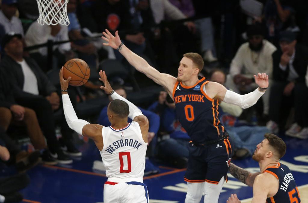 快艇作客不敵紐約人。(美聯社)