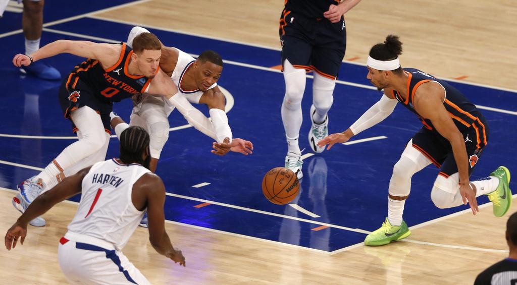 快艇作客不敵紐約人。(美聯社)