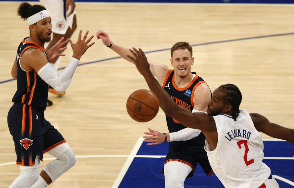 快艇作客不敵紐約人。(美聯社)