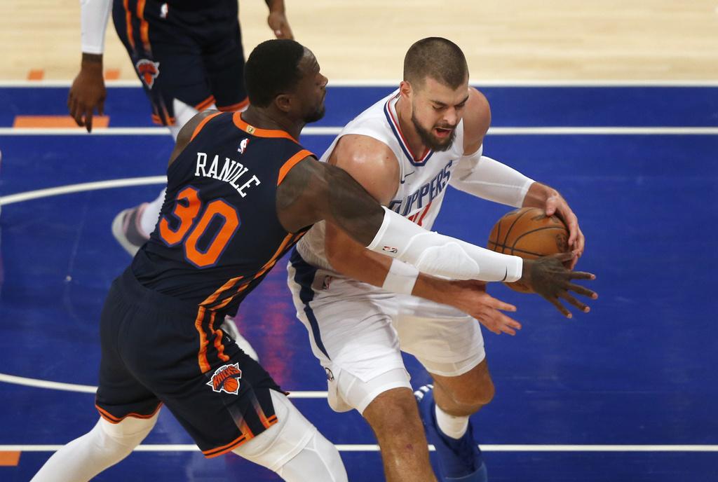 快艇作客不敵紐約人。(美聯社)