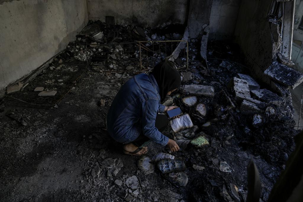 以巴衝突|西岸一個巴人難民營近日遭受以軍攻擊。(美聯社)