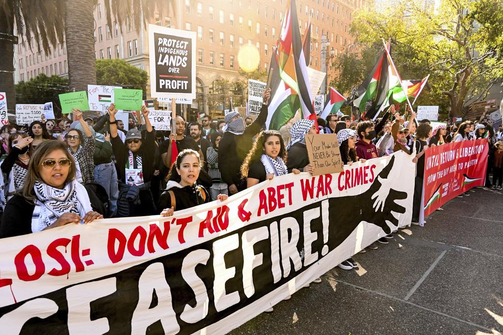 APEC|親巴勒斯坦組織在APEC峰會期間遊行示威。(美聯社)