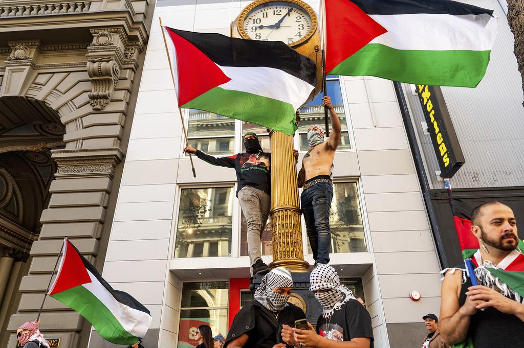 APEC|親巴勒斯坦組織在APEC峰會期間遊行示威。(美聯社)