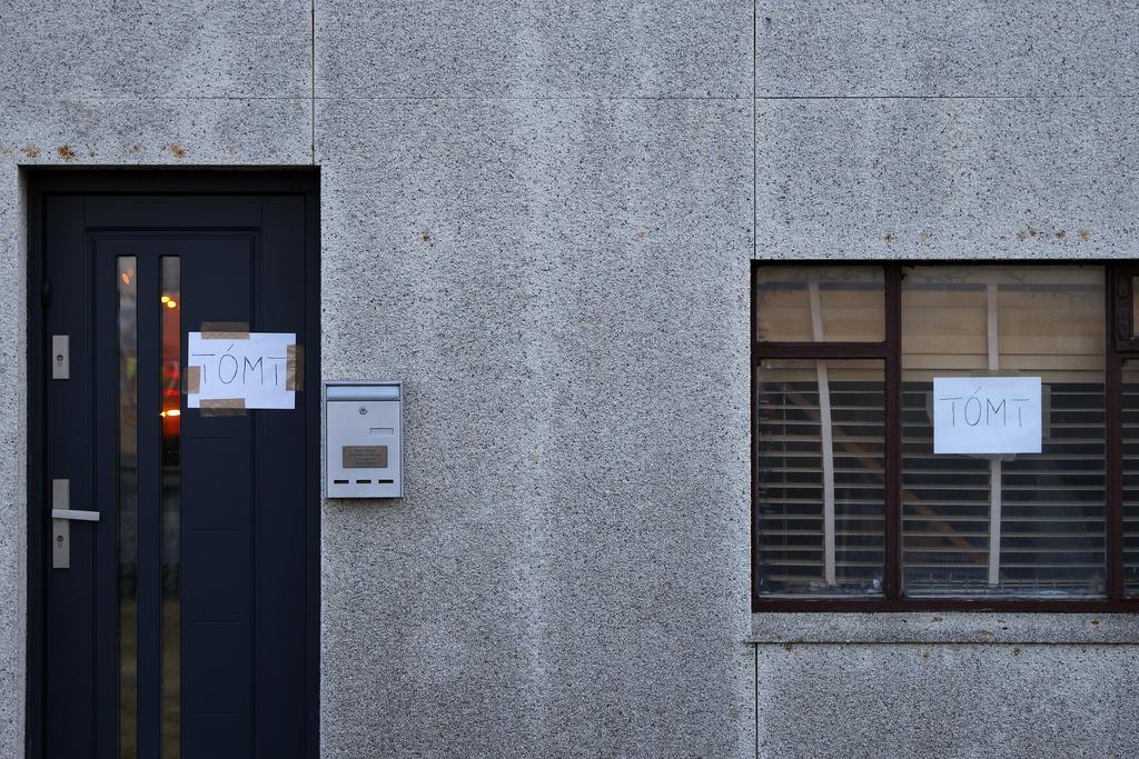 冰島火山|格林達維克地陷屋裂如「鬼城」。(美聯社、路透社)