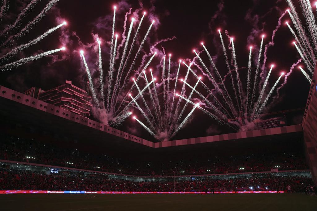 歐洲國家盃2024|阿爾巴尼亞首名出線決賽周,現場放煙花慶祝(美聯社)