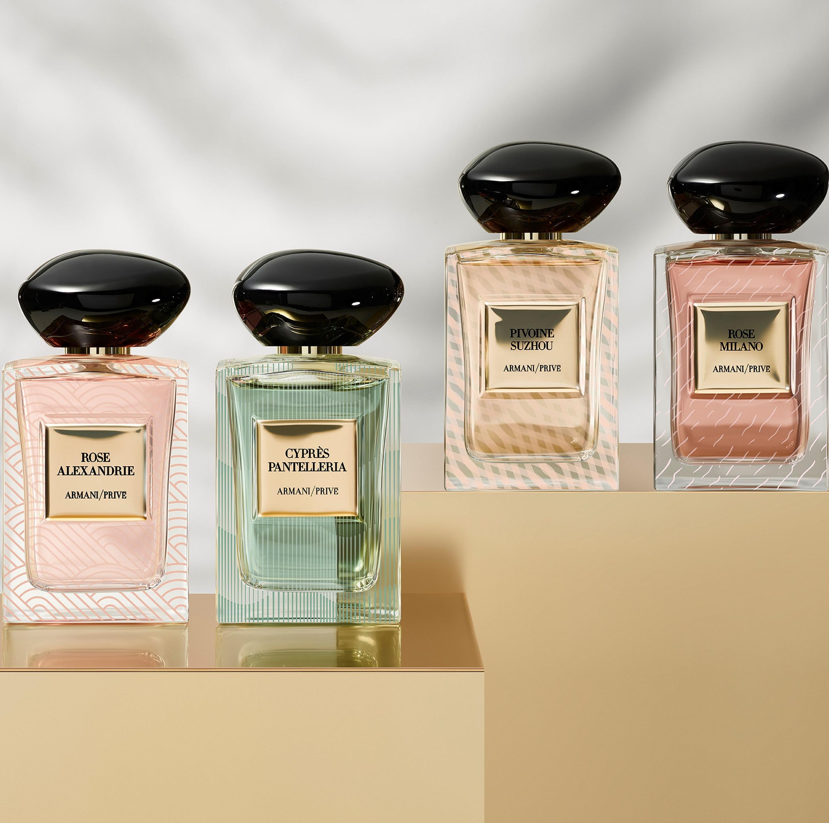 凡於ARMANI GIFT HOUSE會場購買ARMANI/PRIVÉ LES EAUX系列高訂香水,即專享自選圖案個人化服務。