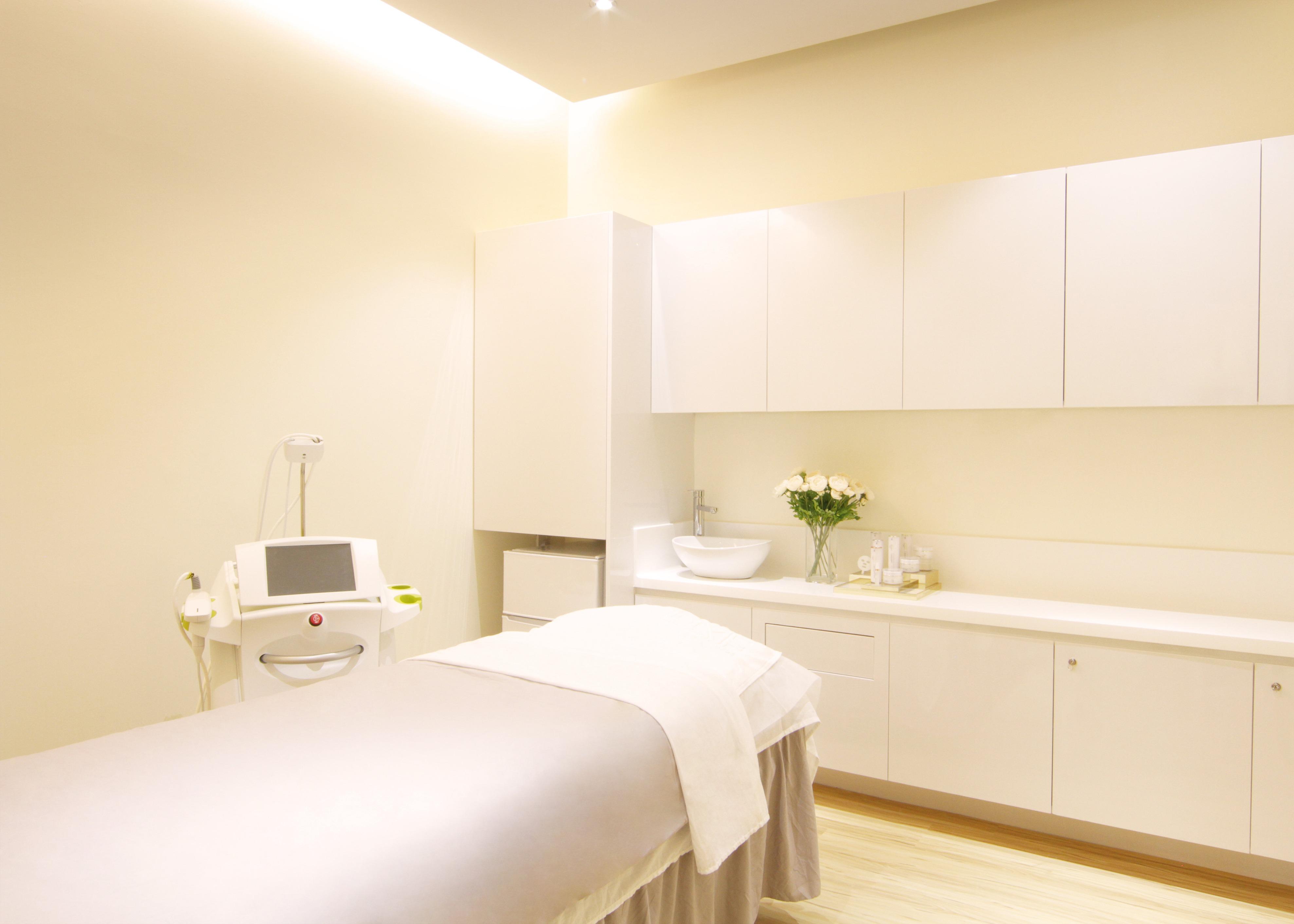 BMF各大分店位於中環、銅鑼灣、尖沙咀、九龍灣及葵芳。