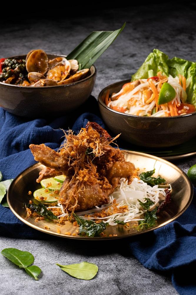 餐廳嚴選超過50款優質食材,包括各種肉類、海鮮及經典火鍋配菜。