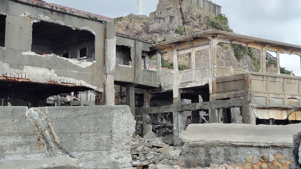 日本長崎軍艦島建築群。(X)