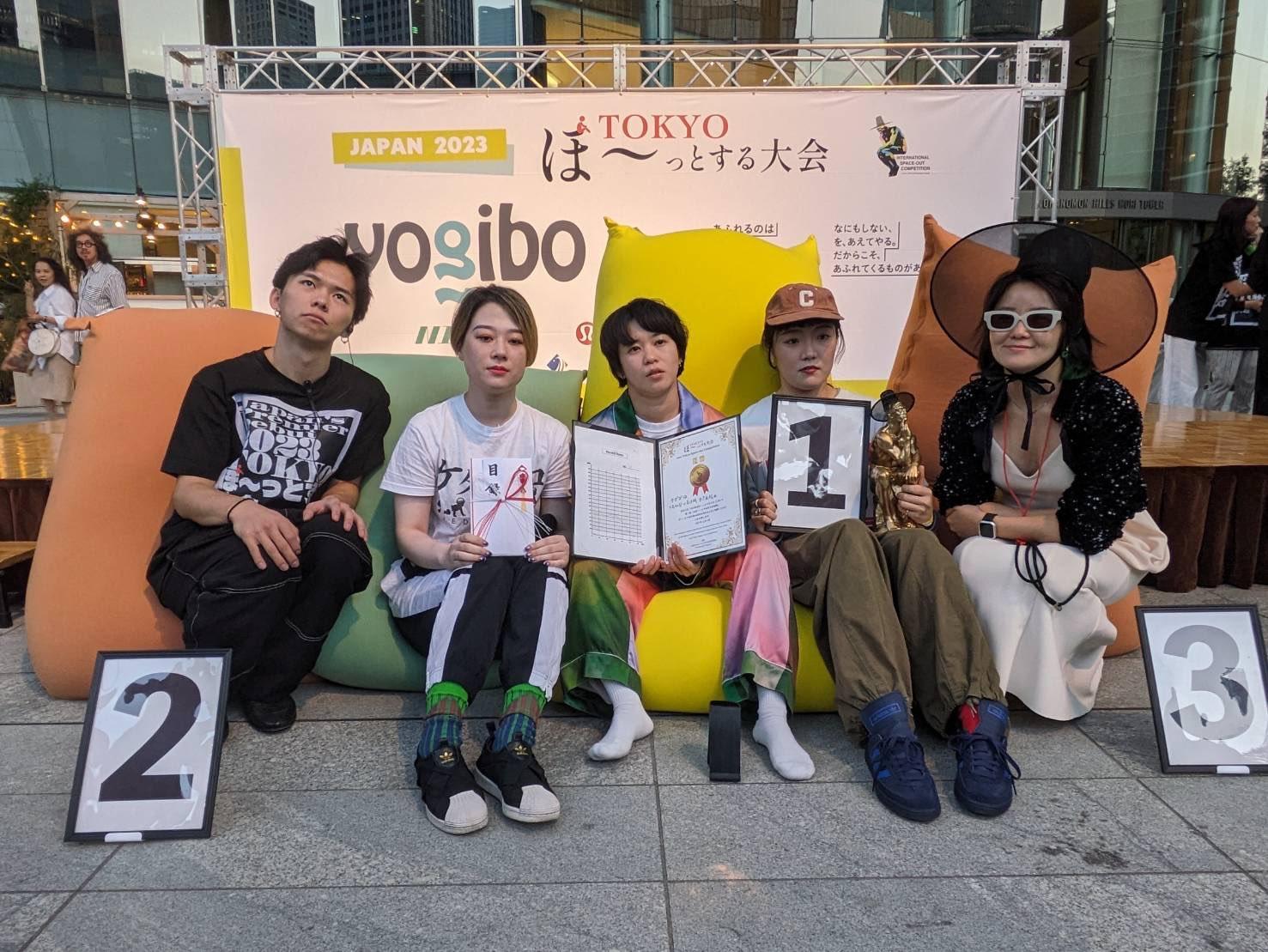 最終,由舞蹈隊的3名女子獲得冠軍。(X)