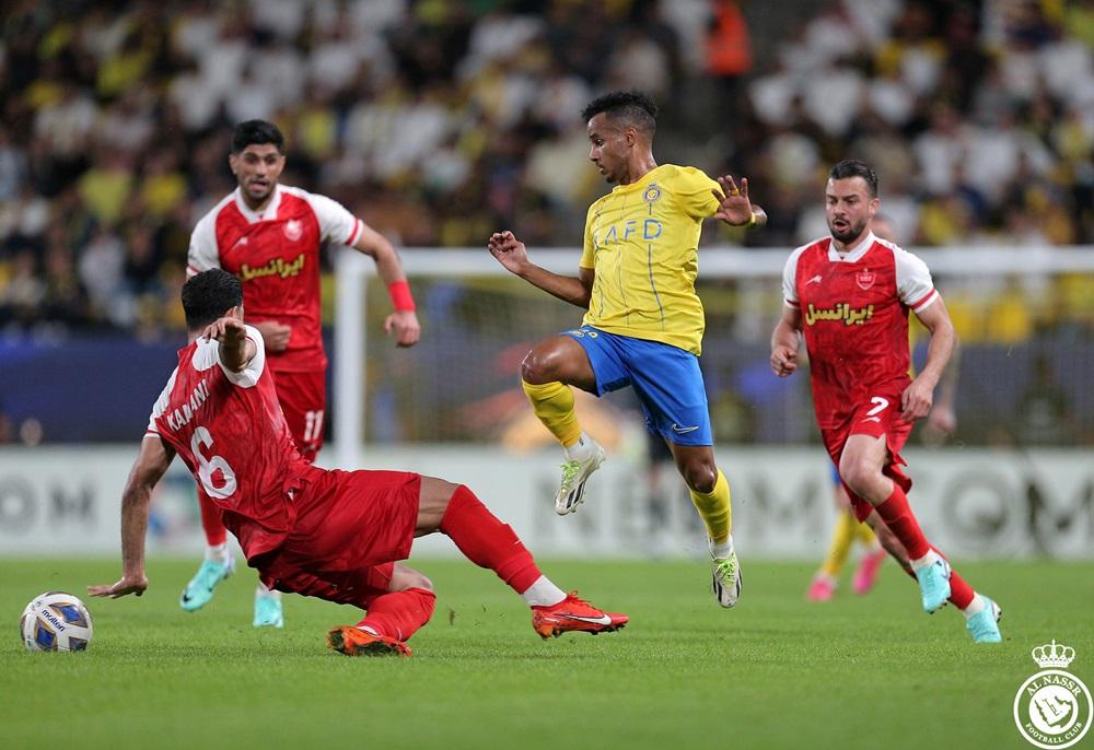 艾納斯在亞冠盃賽和伊朗柏斯波利斯。(艾納斯X)