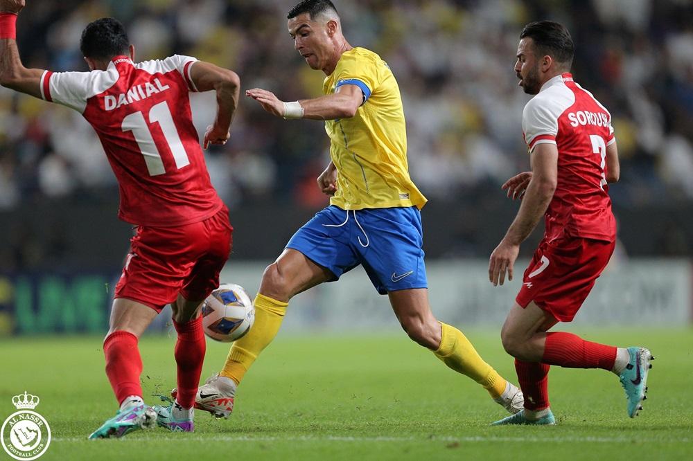 艾納斯在亞冠盃賽和伊朗柏斯波利斯。(艾納斯X)