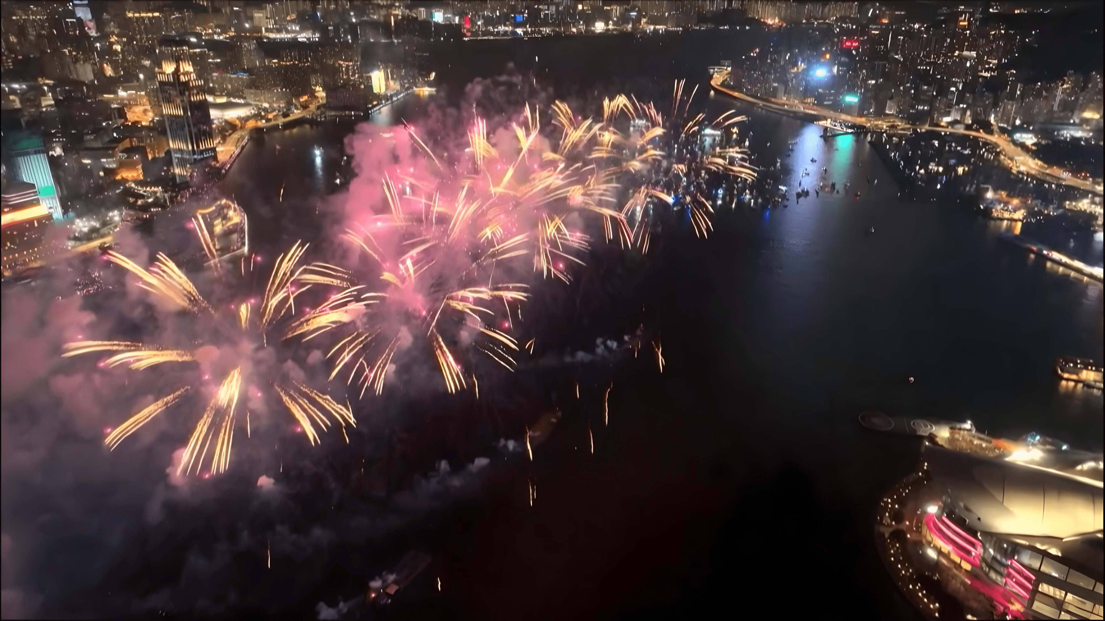 香港電訊於11月的「十一國慶」煙花匯演活動上,已使用5.5G技術。(HKT提供)